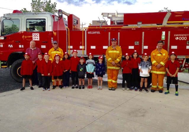 Welshpool & District Primary School students visit the local CFA