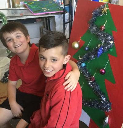 Students from Welshpool & District Primary School making Christmas decorations for the Main Street